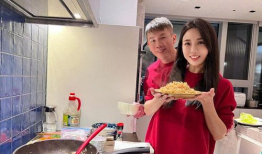 美女拉屎视频,美女直播如厕瞬间，引发网友热议